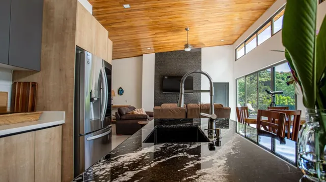 $599,000 | 0 Modern Gem In The Natural Setting, Washington, OS 20006