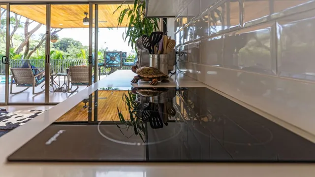 $599,000 | 0 Modern Gem In The Natural Setting, Washington, OS 20006