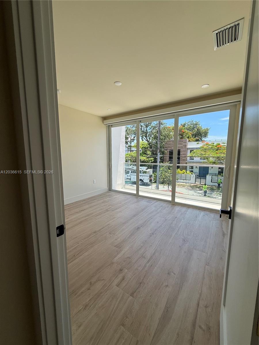 3326 Elizabeth Street Miami, FL 33133 - Photo 51 of 59