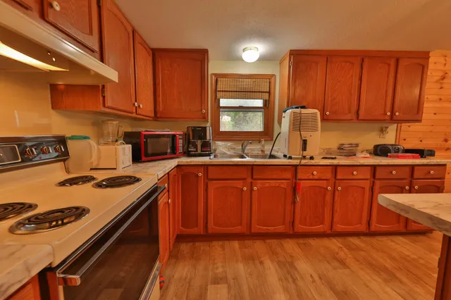 $195,000 | S5237 Highway 35, Genoa, WI 54632