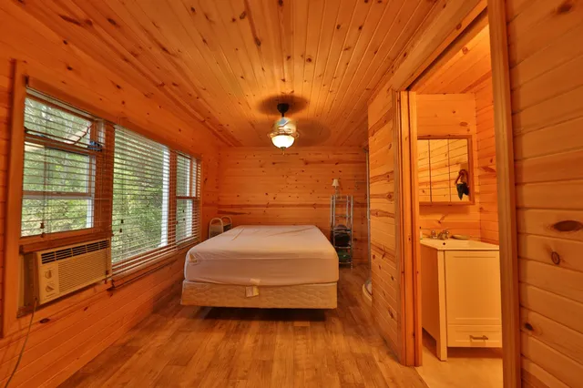 $195,000 | S5237 Highway 35, Genoa, WI 54632