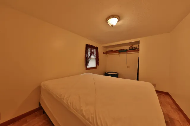 $195,000 | S5237 Highway 35, Genoa, WI 54632