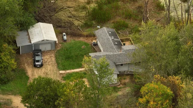 $195,000 | S5237 Highway 35, Genoa, WI 54632