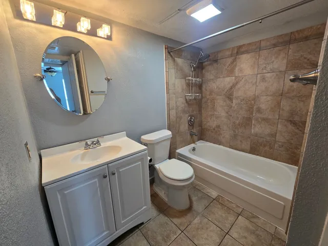 $1,699 | 1860 White Oak Drive, Unit 314, Houston, TX 77009