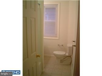 370 Ripka Street Philadelphia, PA 19128 - Photo 10 of 12 Bathroom