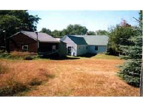 91 River Road Epsom, NH 03234 - Photo 2 of 5