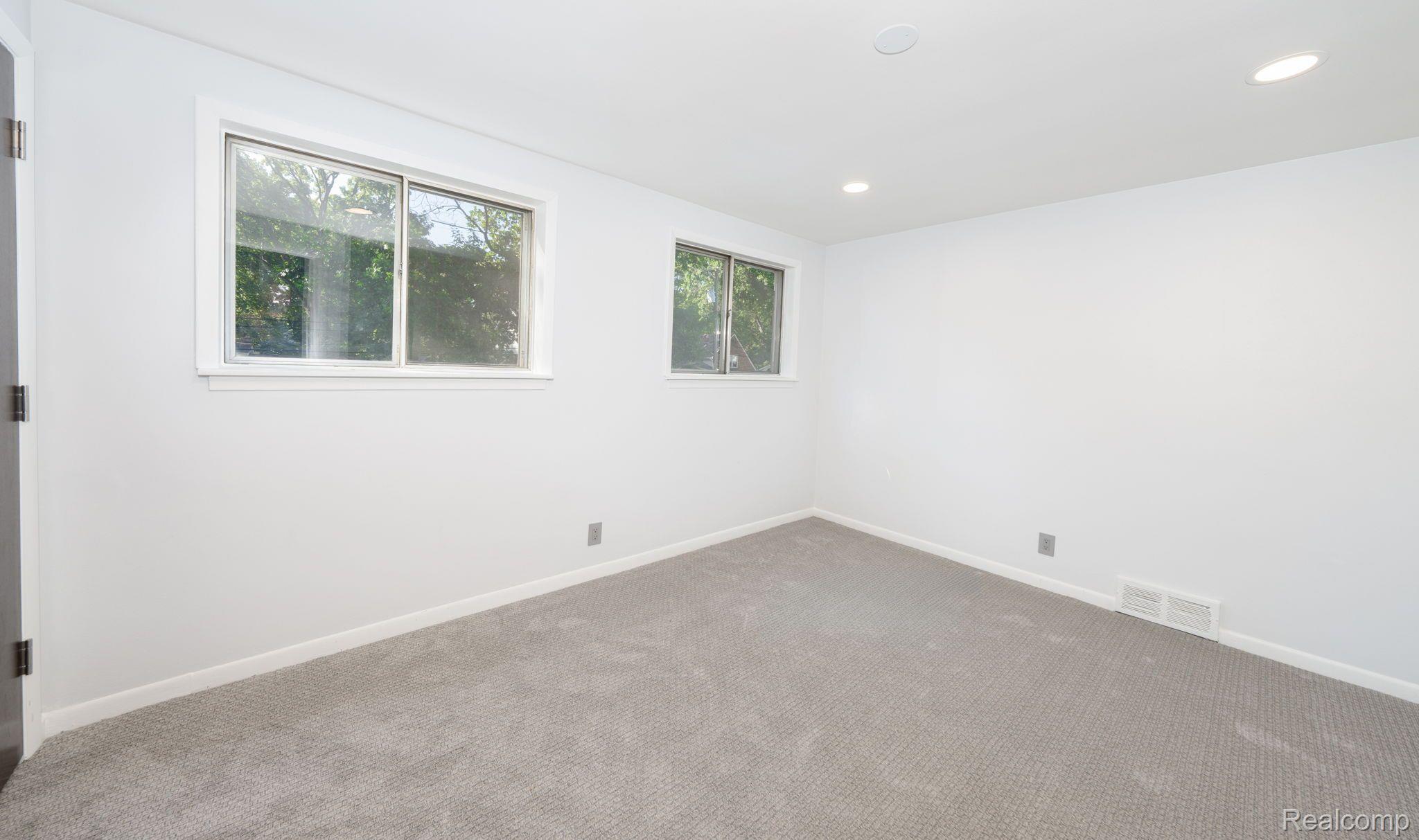 338 Roth Boulevard Clawson, MI 48017 - Photo 22 of 30 Gallery Image 22