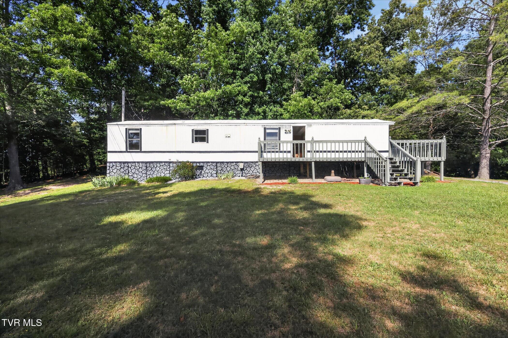 19004 Cleveland Road Abingdon, VA 24211 - Photo 34 of 57 03-19004-Cleveland-Rd-WindowStill
