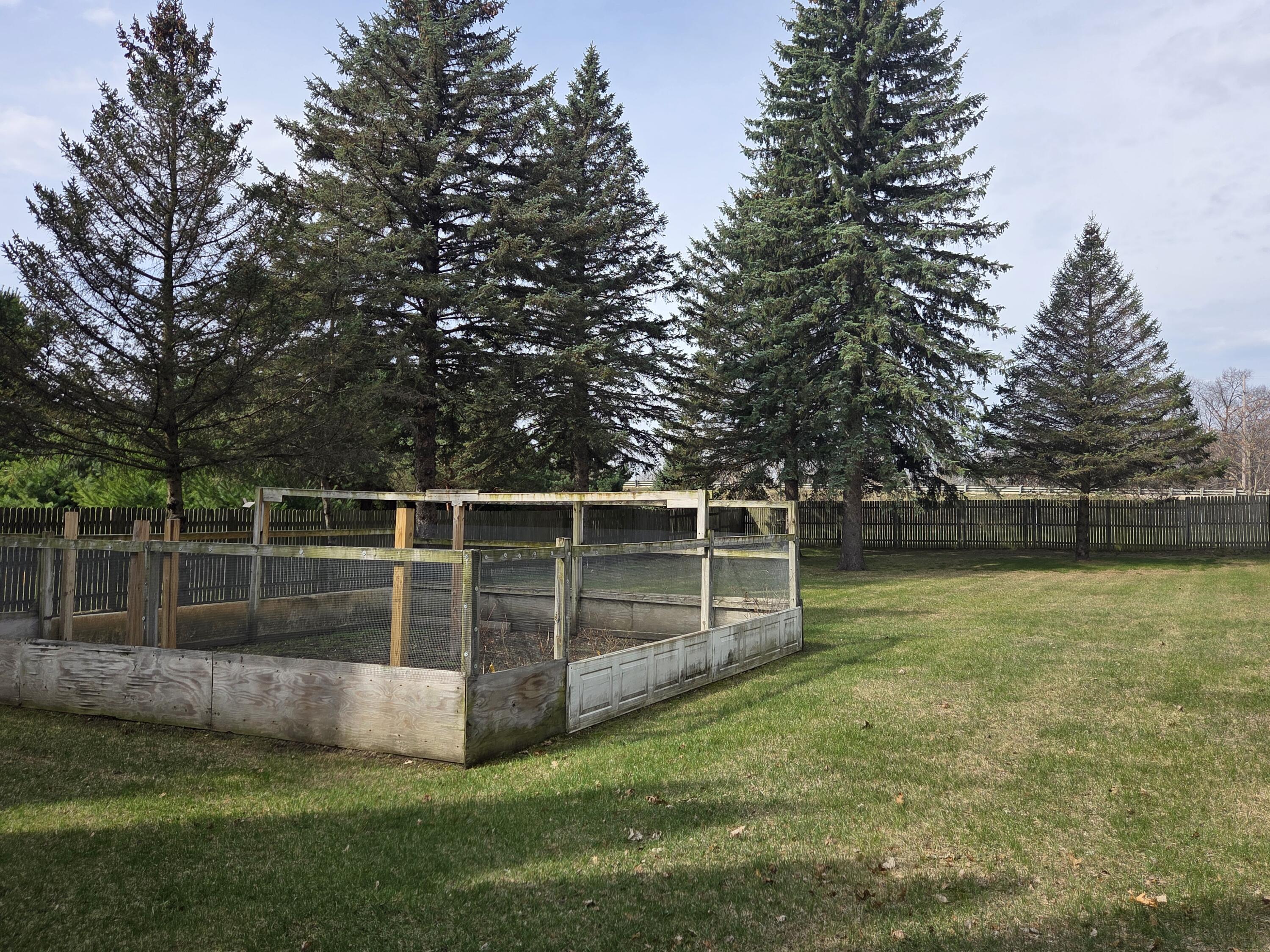 232 Bender Street Jackson, MI 49201 - Photo 19 of 31 Garden Area