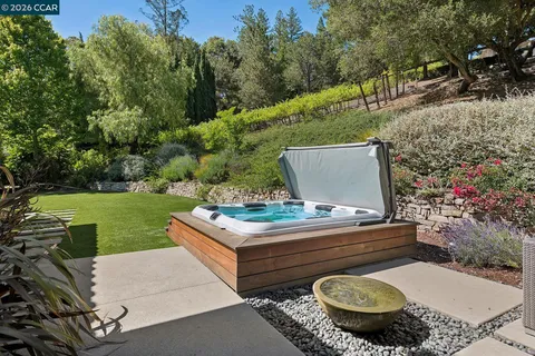 $2,895,000 | 31 Sandy Court, Orinda, CA 94563