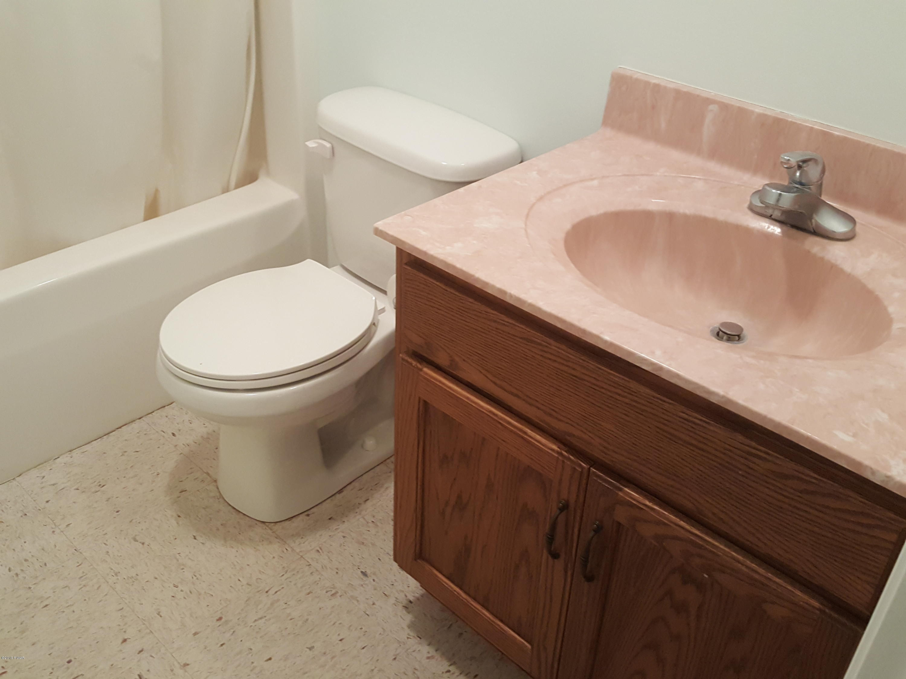 237 Forest Ridge Drive Hawley, PA 18428 - Photo 31 of 58 Bath 2