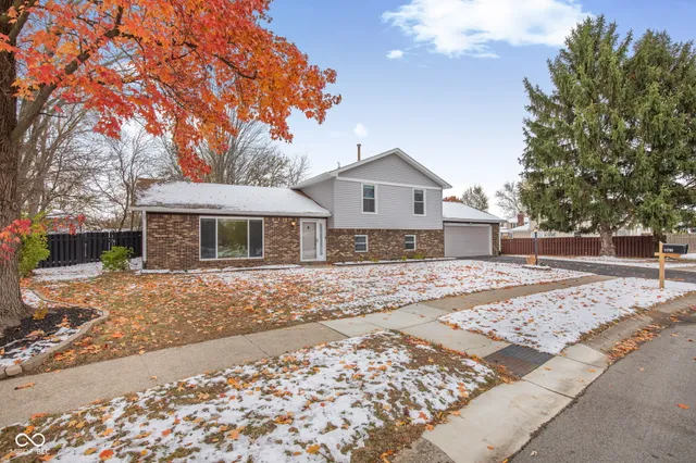 $365,000 | 11709 Cameron Drive, Fishers, IN 46038