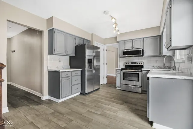 $365,000 | 11709 Cameron Drive, Fishers, IN 46038