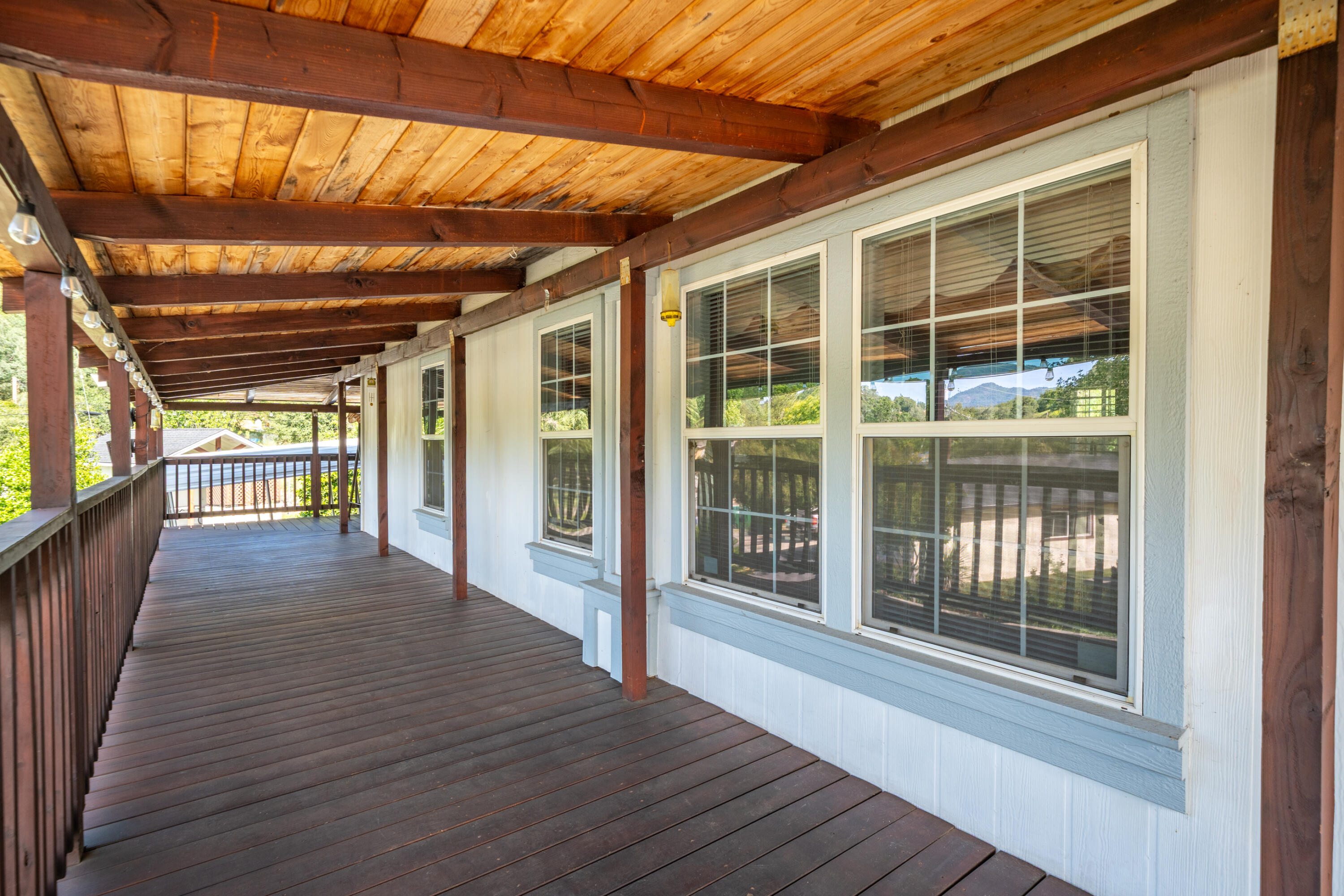 22151 Ravine Court Redding, CA 96003 - Photo 2 of 34 a view of entryway with wooden floor