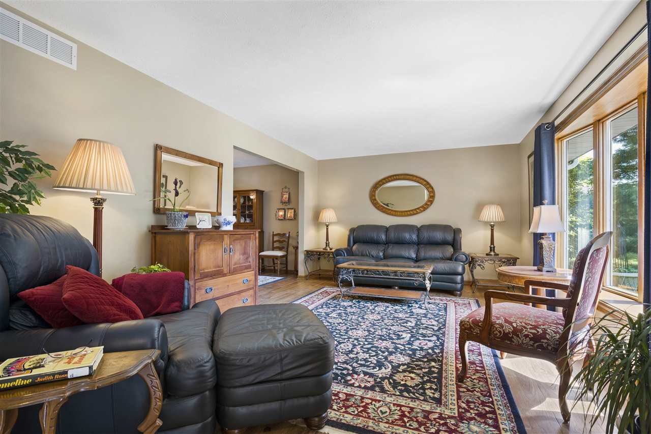 6276 Weaver Road Rockford, IL 61114 - Photo 2 of 20 Gallery Image 2