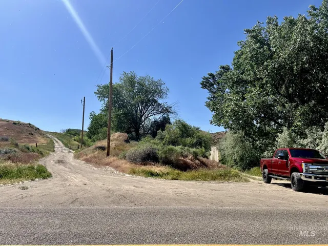 $1,300,000 | 830 Snively Gulch Road, Nyssa, OR 97913