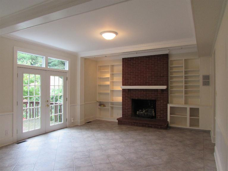 215 Catalpa Road Lexington, KY 40502 - Photo 11 of 53 Photo 11