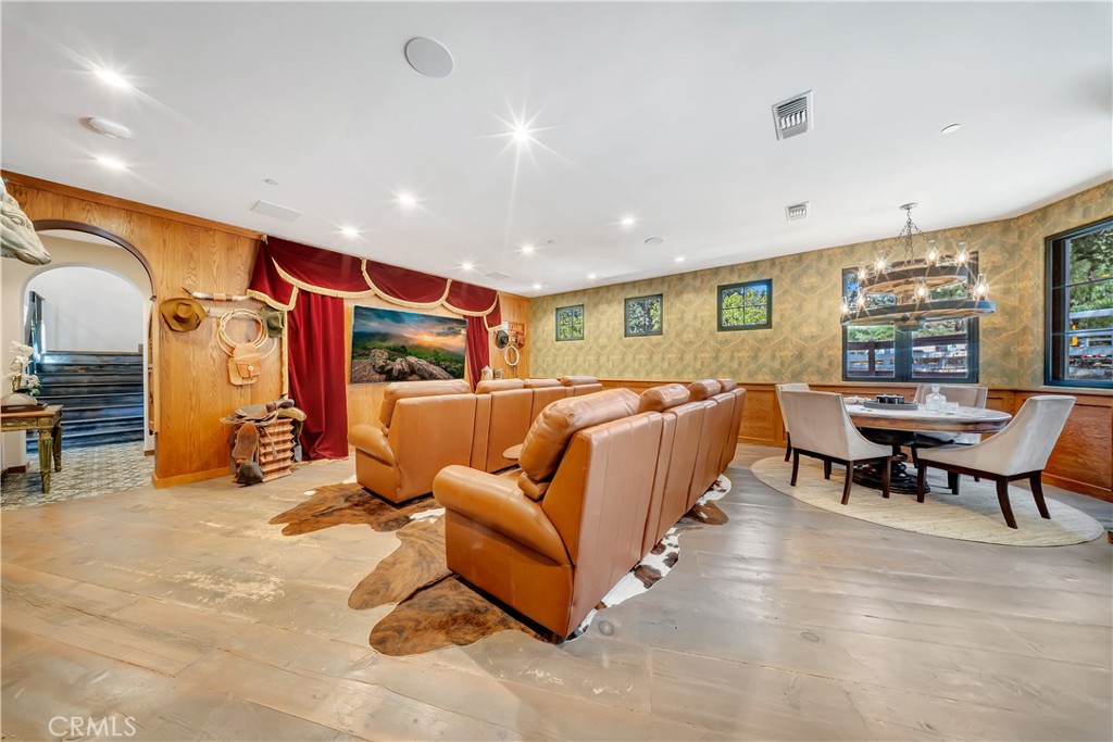 6451 Chesebro Road Agoura Hills, CA 91301 - Photo 16 of 54