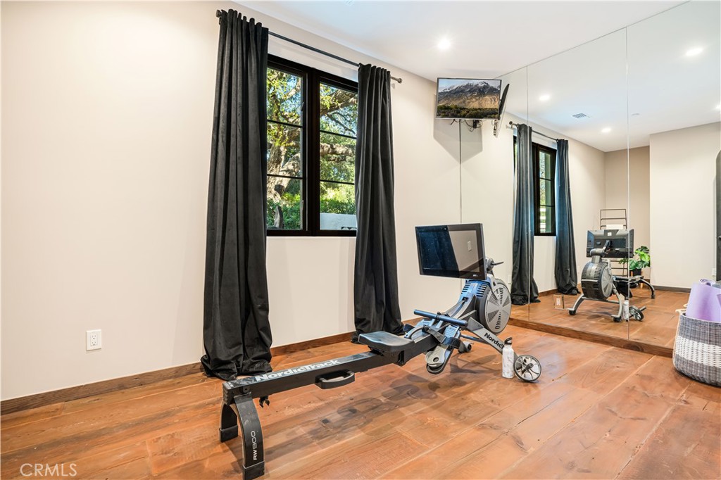 6451 Chesebro Road Agoura Hills, CA 91301 - Photo 30 of 54