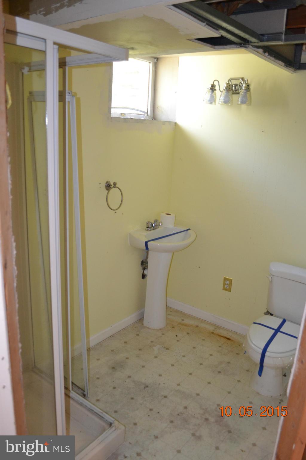13107 Penn Shop Road Mount Airy, MD 21771 - Photo 15 of 17 Bath