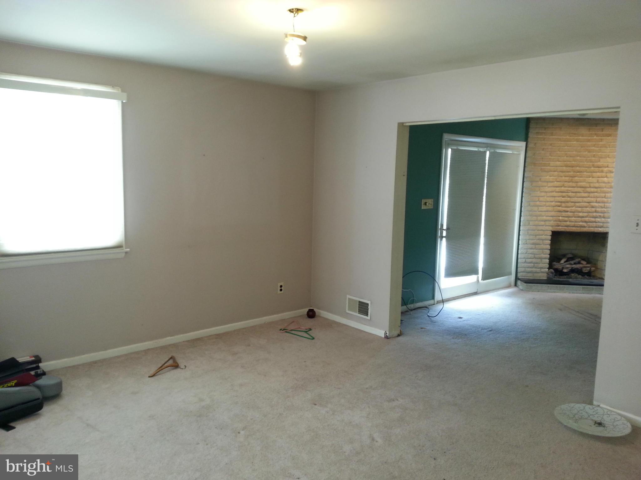 4404 Lobelia Road Baltimore, MD 21236 - Photo 5 of 17 Dining Room