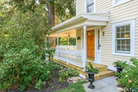 $1,695,000 | 12 Gerdes Road, New Canaan, CT 06840