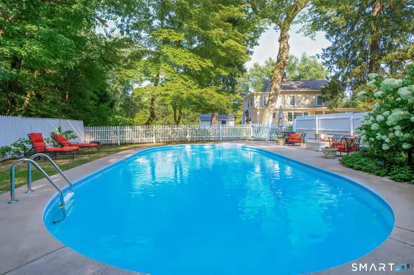 $1,695,000 | 12 Gerdes Road, New Canaan, CT 06840