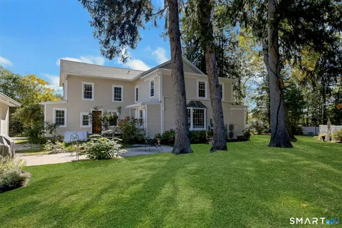 $1,695,000 | 12 Gerdes Road, New Canaan, CT 06840