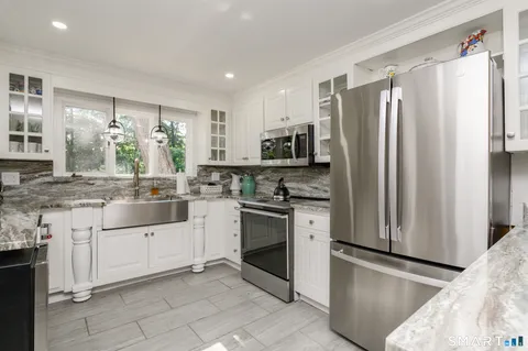 $1,695,000 | 12 Gerdes Road, New Canaan, CT 06840