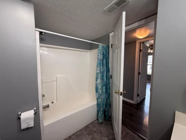 $2,250 | 1401 Millbrook Trail, Ann Arbor, MI 48108