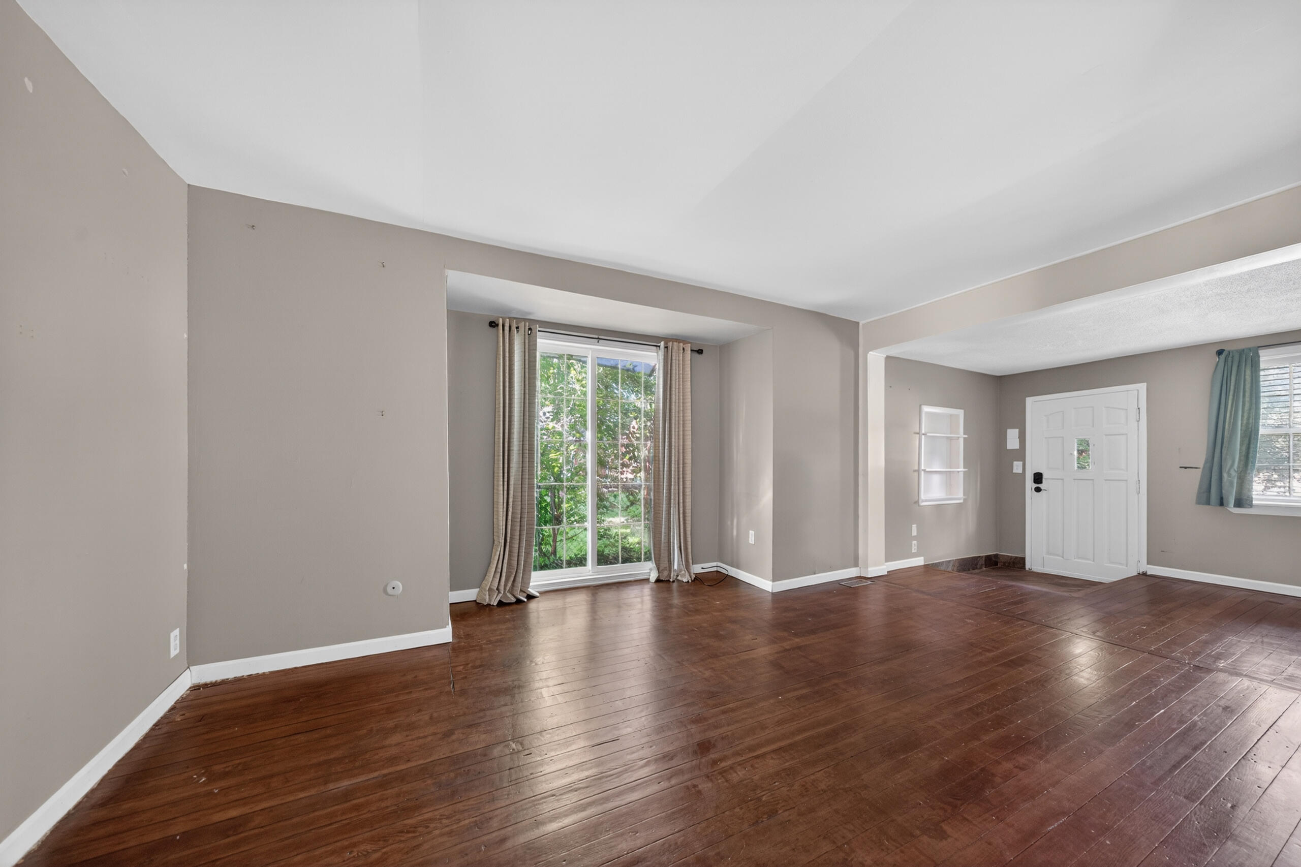 23830 Scotia Road Oak Park, MI 48237 - Photo 10 of 28 DSC01196
