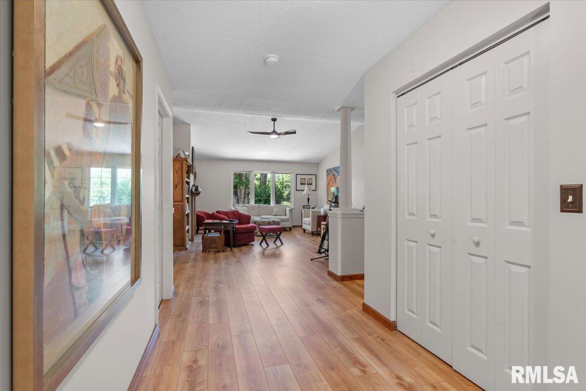 4124 Camomile Lane Springfield, IL 62711 - Photo 4 of 40