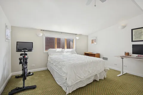 $6,300 | 1065 North Marshfield Avenue, Unit 2, Chicago, IL 60622