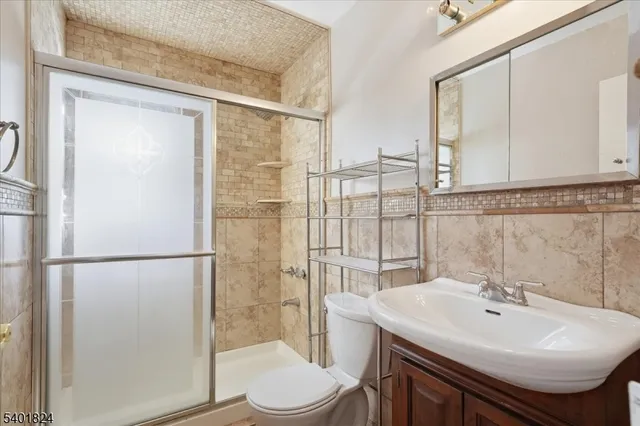 $299,000 | 28 Knox Terrace, Unit 2B, Wayne, NJ 07470