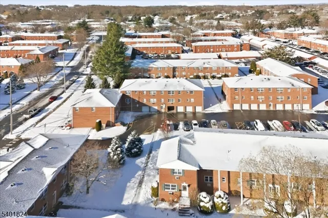 $299,000 | 28 Knox Terrace, Unit 2B, Wayne, NJ 07470