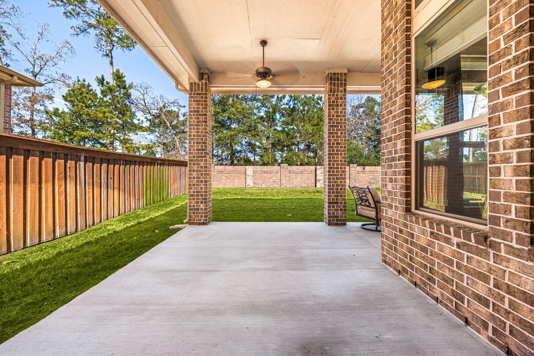 4225 Grand Oaks Wind Spring, TX 77386 - Photo 32 of 40 a view of a city from a porch