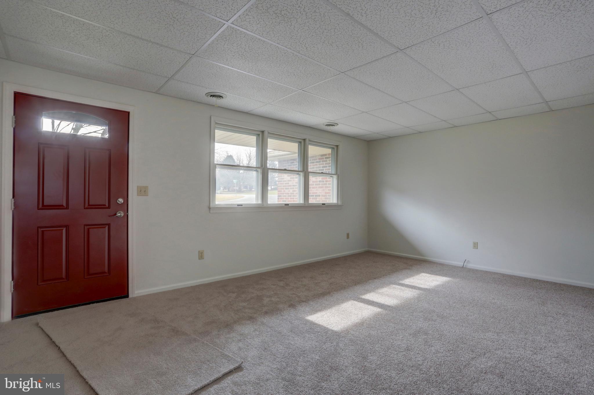 1 Thomas Road Lancaster, PA 17602 - Photo 4 of 24 Living Room
