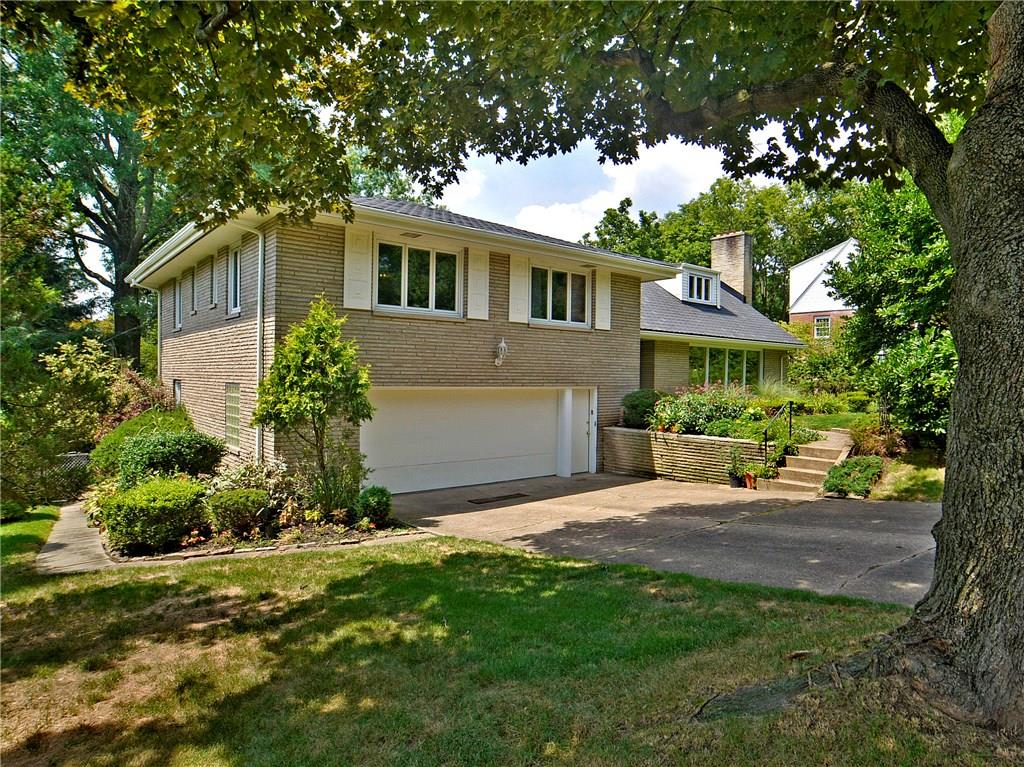 14 Holland Road Pittsburgh, PA 15235 - Photo 2 of 7 Gallery Image 2