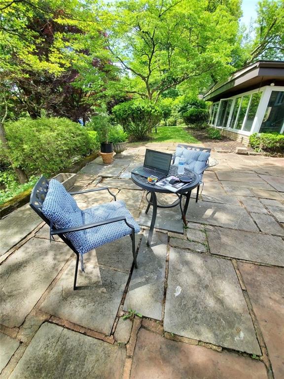 14 Holland Road Pittsburgh, PA 15235 - Photo 4 of 7 Gallery Image 4