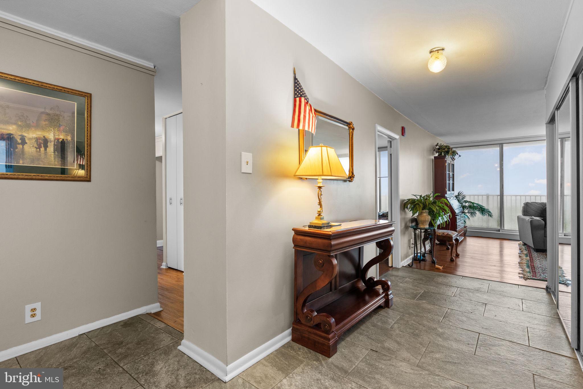 3900 West Ford Road, Unit 20O Philadelphia, PA 19131 - Photo 4 of 55 Foyer