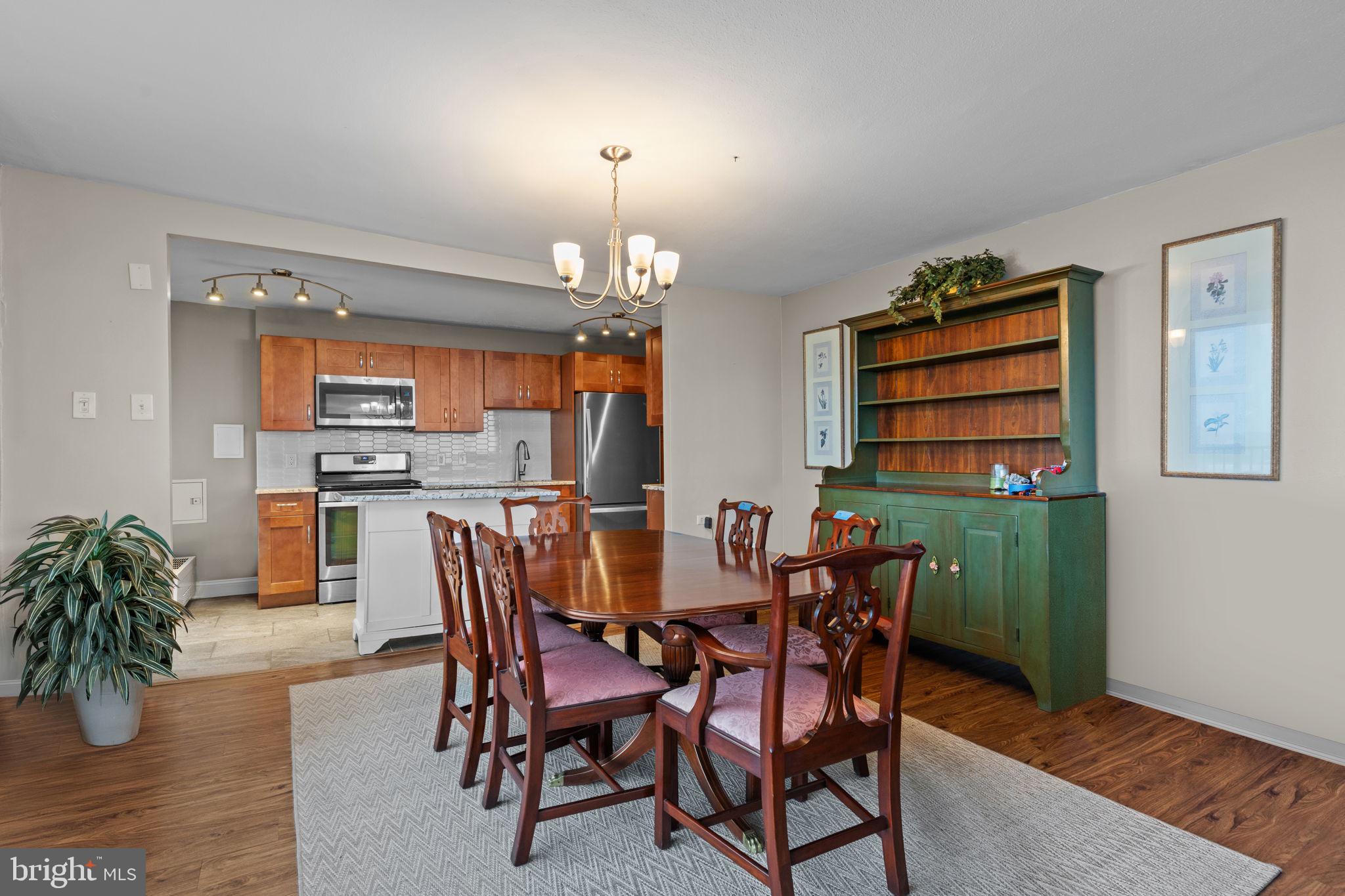 3900 West Ford Road, Unit 20O Philadelphia, PA 19131 - Photo 9 of 55 Dining Area