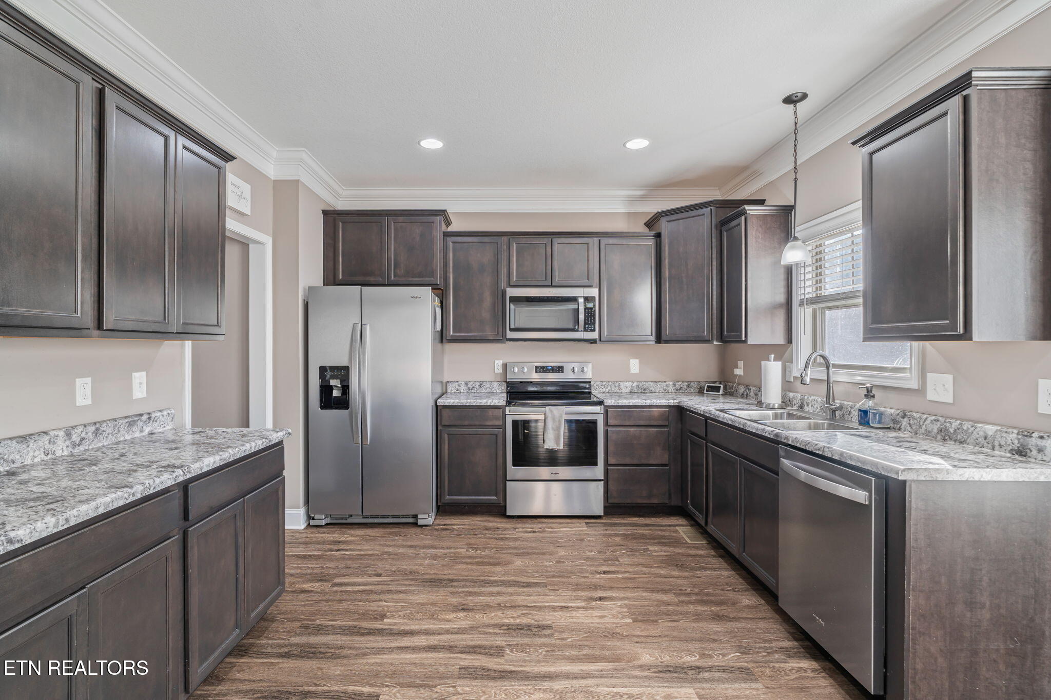 102 Eastberry Road Oak Ridge, TN 37830 - Photo 13 of 60 Kitchen