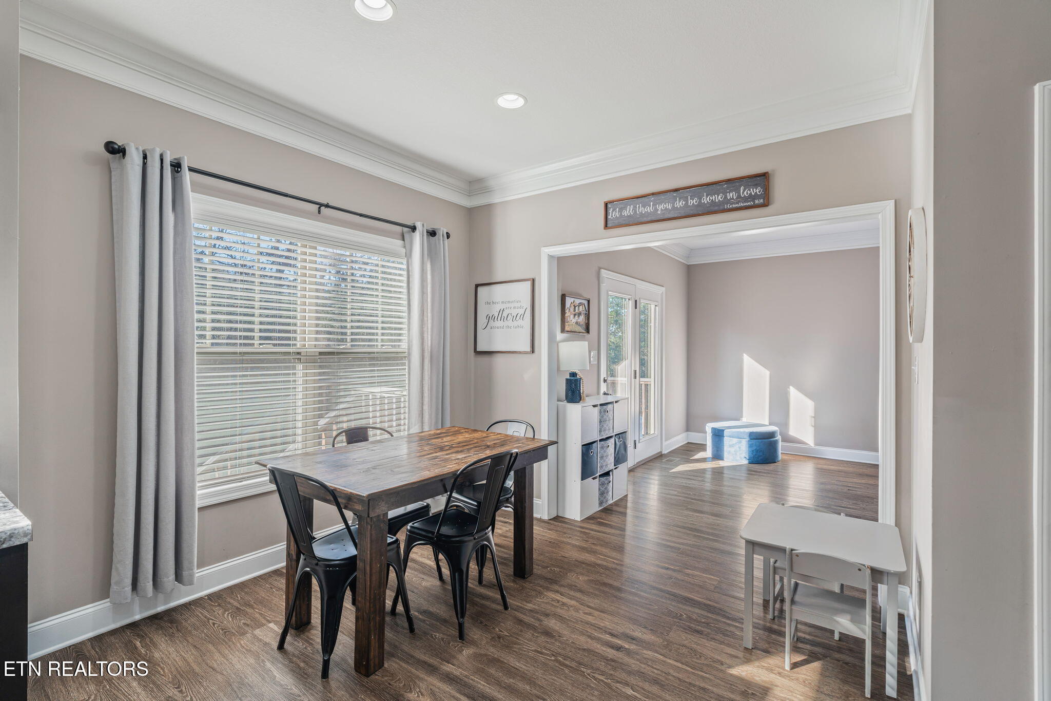 102 Eastberry Road Oak Ridge, TN 37830 - Photo 17 of 60 Breakfast Area