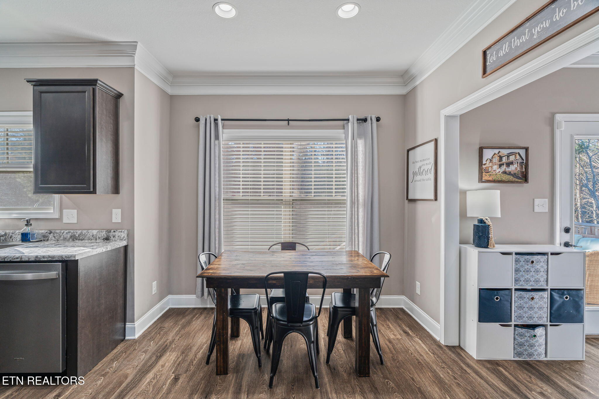 102 Eastberry Road Oak Ridge, TN 37830 - Photo 18 of 60 Breakfast Area