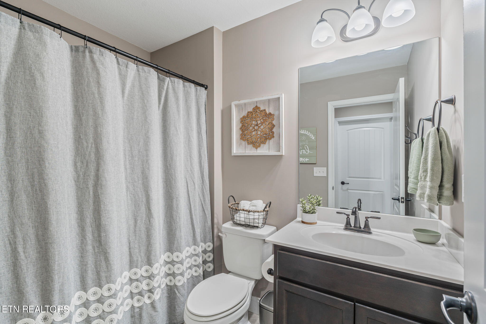 102 Eastberry Road Oak Ridge, TN 37830 - Photo 35 of 60 Full Bath