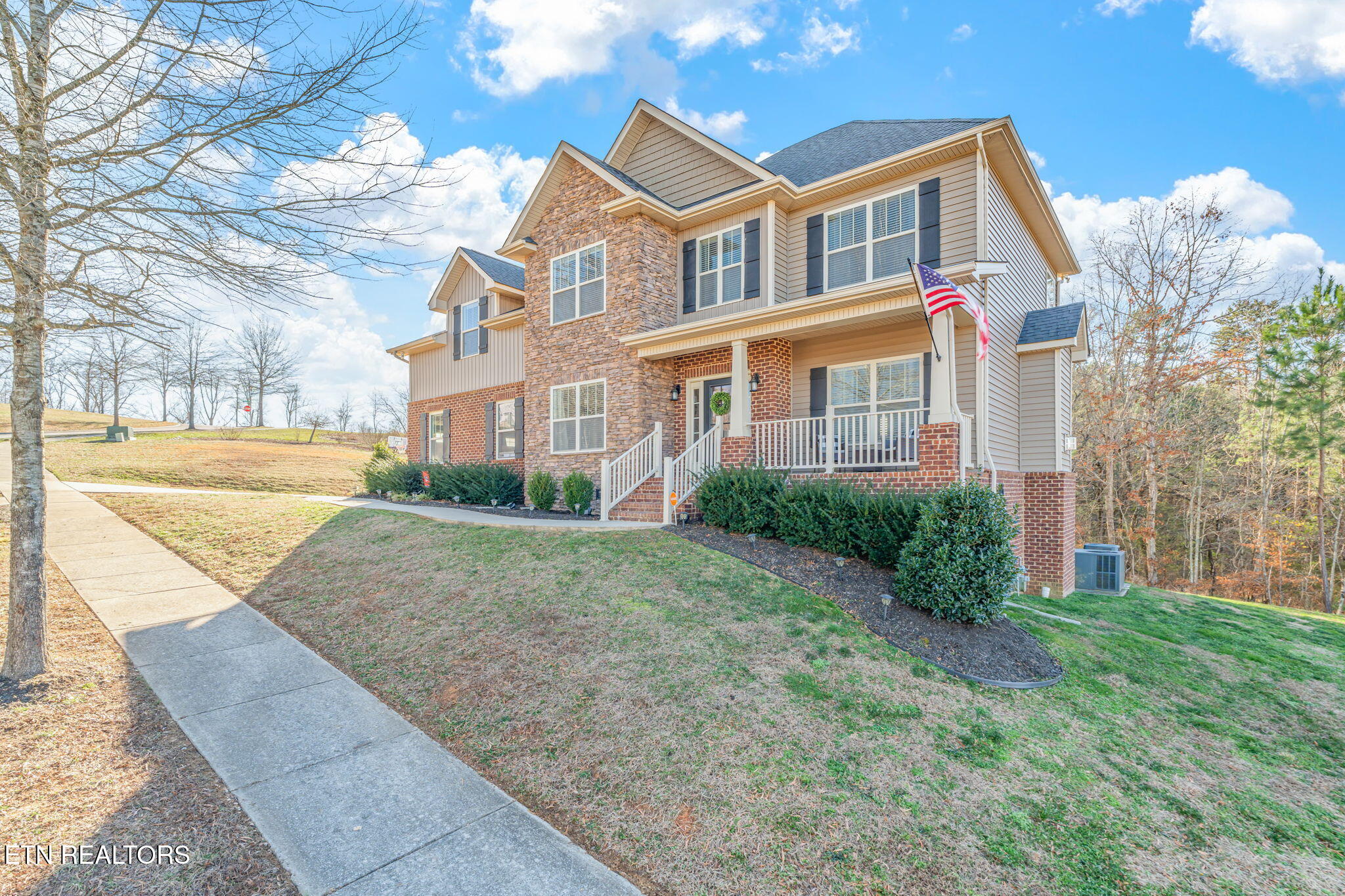 102 Eastberry Road Oak Ridge, TN 37830 - Photo 4 of 60 3-web-or-mls-102 Eastberry Road-4