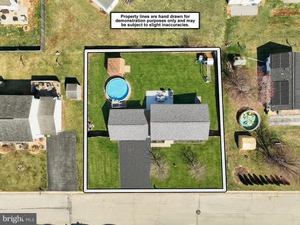 a picture of a room with a floor plan