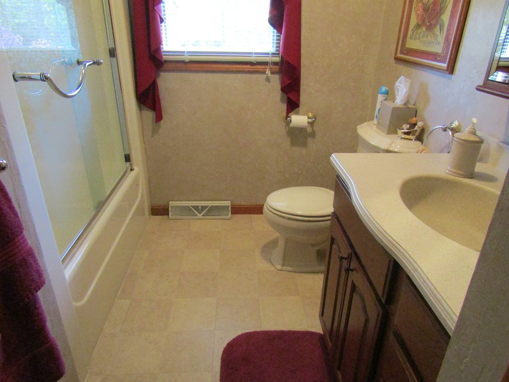 237 Reney Street Fall River, MA 02723 - Photo 7 of 14 Gallery Image 7