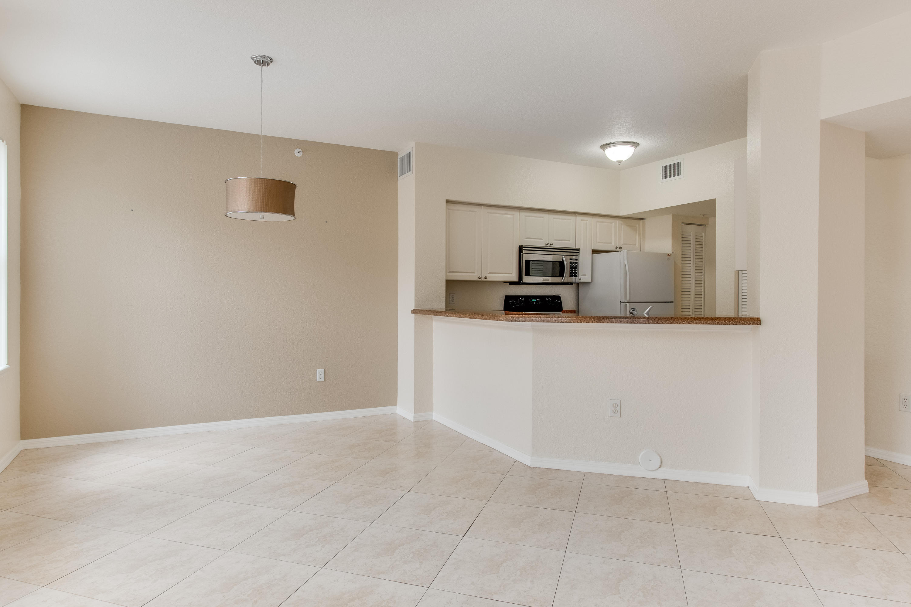 6718 West Sample Road, Unit 6718 Coral Springs, FL 33067 - Photo 6 of 20 Snack Bar