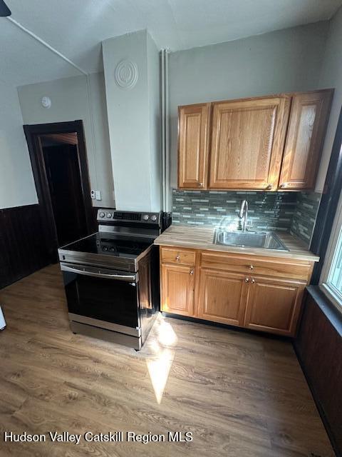 945 Broadway Rensselaer, NY 12144 - Photo 7 of 12 IMG_5143